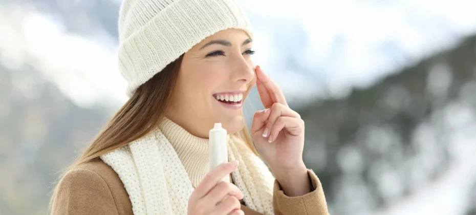Чи потрібно взимку захищати шкіру від сонця?