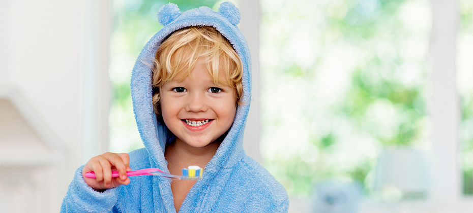 Як залучити дитину до чищення зубів?